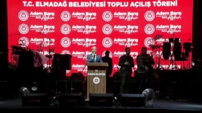CHP Genel Başkanı Özgür Özel, Elmadağ Belediyesi tarafından düzenlenen toplu