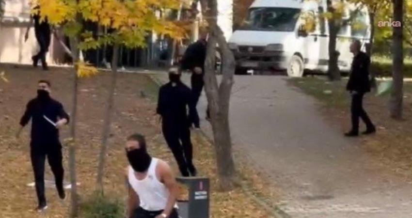 Emek örgütlerinden Hacettepe’de öğrencilere palalı saldırıya tepki: Üniversite öğrencilerine yapılan bu saldırıyı kınıyoruz Hacettepe Üniversitesi'nde karşıt görüşlü gruplar arasında çıkan kavga sonucu bazı