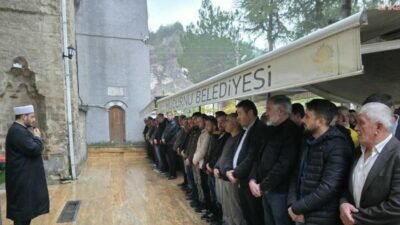 Mudurnu’nun Taşkesti beldesine bağlı Karamurat köyünde eşi tarafından tüfekle katledilen