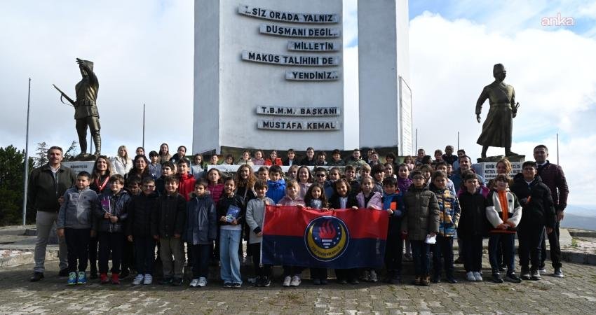Eskişehir TED Koleji 4. sınıf öğrencileri, Bozüyük’te Metristepe Anıtı’nı, Bozüyük