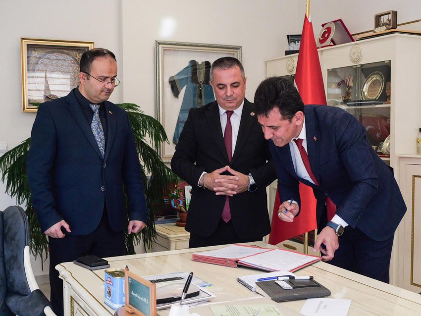 Etimesgut Belediyesi, afet bilincini artırmak ve öğrencilerde farkındalık oluşturmak amacıyla