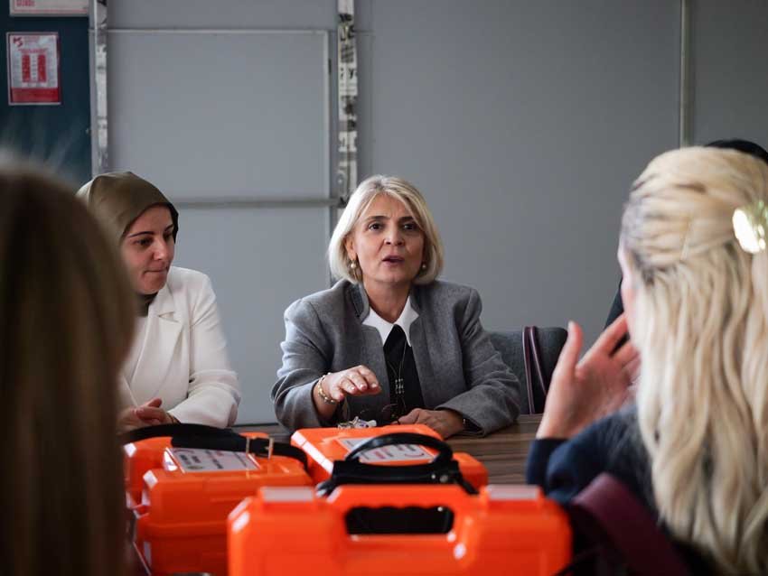 Etimesgut Belediyesi, 19 Ekim Muhtarlar Günü dolayısıyla ilçede görev yapan