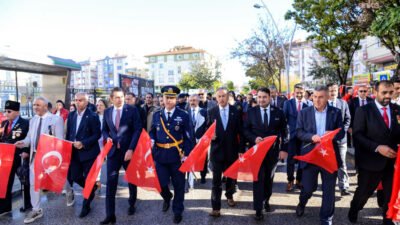 Kahramankazan’da 29 Ekim Cumhuriyet Bayramı büyük bir coşkuyla kutlandı. Şehir