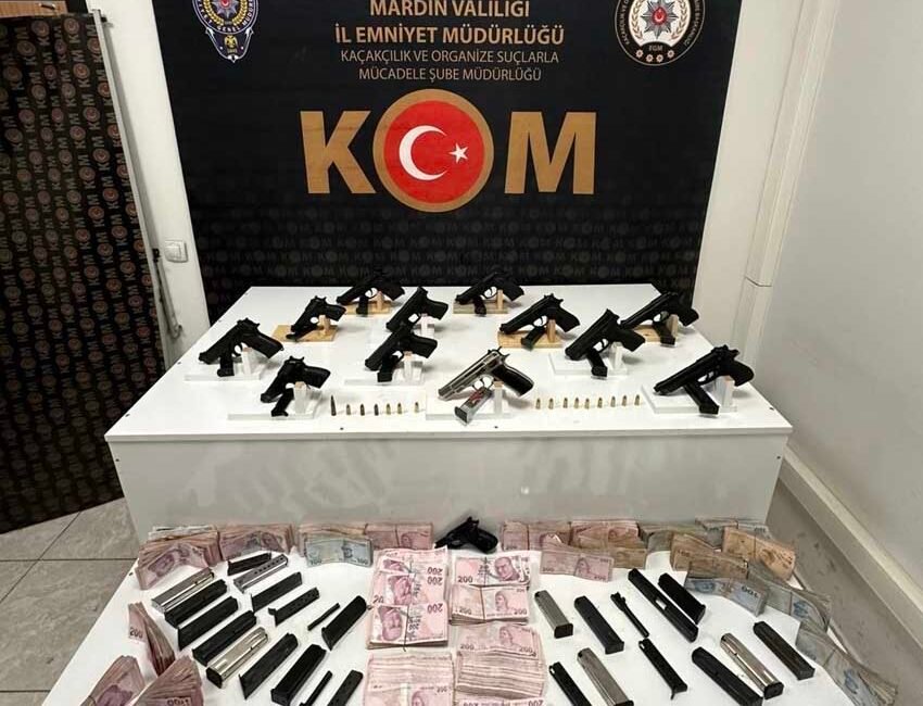 Mardin’in Kızıltepe ilçesinde yasa dışı silah kaçakçılığına yönelik düzenlenen operasyonda