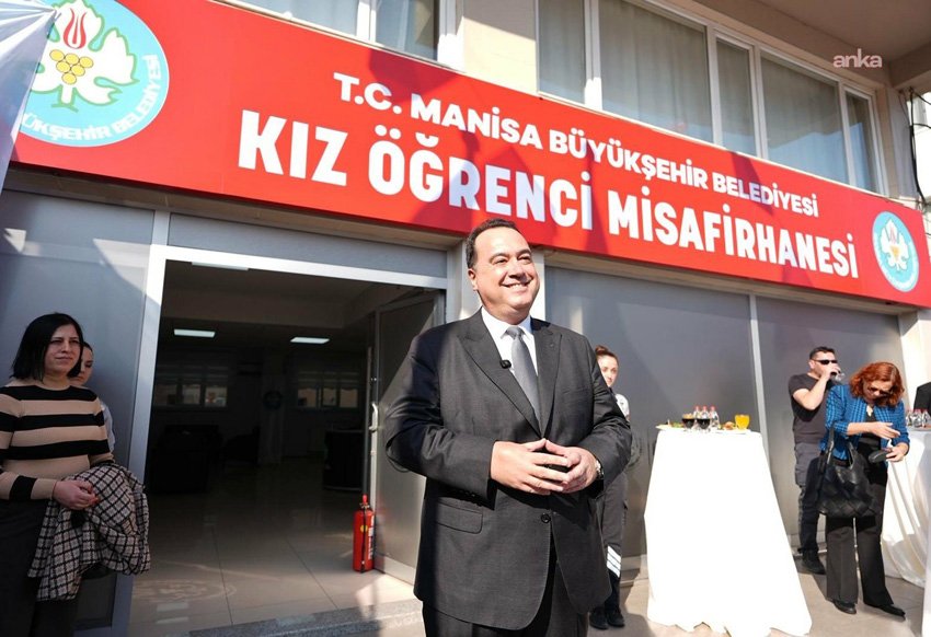 Manisa Büyükşehir Belediyesi’nin kız üniversite öğrencilerine yönelik hayata geçirdiği ilk kız
