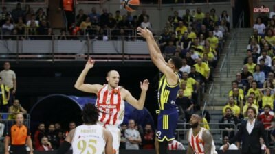 Fenerbahçe Beko, Euroleague'in 3. hafta maçında Kızılyıldız'a 86-81 mağlup oldu.