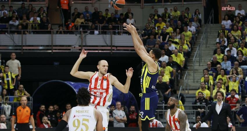 Fenerbahçe Beko, Euroleague'in 3. hafta maçında Kızılyıldız'a 86-81 mağlup oldu.