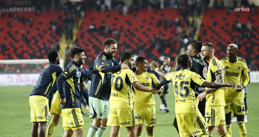 Fenerbahçe, deplasmanda Gaziantep’i 4-0 mağlup etti Trendyol Süper Lig’in 10. haftasında Gaziantep FK deplasmanına çıkan Fenerbahçe,
