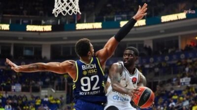 Fenerbahçe, EuroLeague'de konuk ettiği Dubai Basketbol'a 69-93 mağlup oldu.