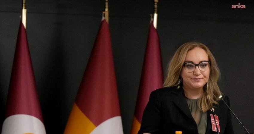Galatasaray Spor Kulübü Ekim 2025 Divan Kurulu toplantısında konuşan Doç.