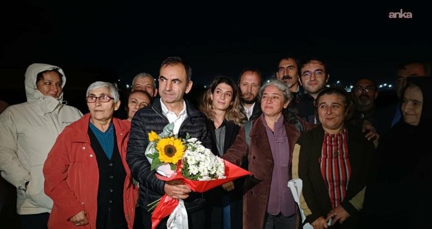 Gazeteci Ercüment Akdeniz, tahliye kararı sonrası 8 aydır tutuklu bulunduğu
