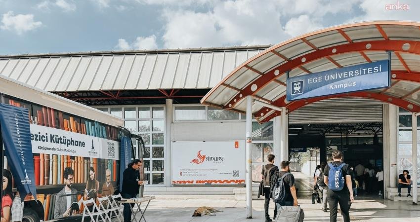 Gezici Kütüphane, Ege Üniversitesi Metro durağında İzmir Büyükşehir Belediyesi’nin Gezici Kütüphanesi, artık her cuma Ege Üniversitesi