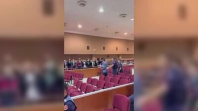 Silivri’deki Marmara Cezaevi’nde tutuklu bulunan CHP’nin Cumhurbaşkanı adayı Ekrem İmamoğlu,