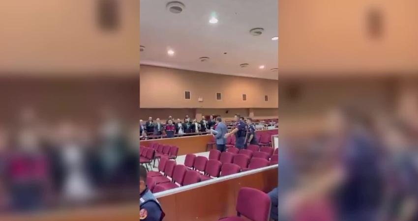 Silivri’deki Marmara Cezaevi’nde tutuklu bulunan CHP’nin Cumhurbaşkanı adayı Ekrem İmamoğlu,