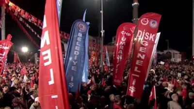 CHP'nin tutuklu Cumhurbaşkanı adayı Ekrem İmamoğlu, partisinin Esenyurt'ta düzenlediği mitinge