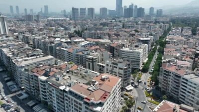 İnşaat Mühendisleri Odası (İMO) İzmir Şube Başkanı Bengi Atak, "Deprem