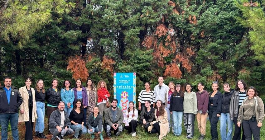 İyi Tasarım/Good Design İzmir, 17 Ekim-7 Kasım tarihleri arasında ‘dirlik’ temasıyla düzenlenecek İzmir Büyükşehir Belediyesi’ne bağlı Akdeniz Akademisi koordinasyonunda düzenlenen İyi Tasarım/Good