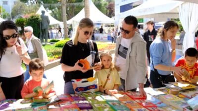 6. İzmir Kitap Fuarı (İZKİTAPFEST) 17-26 Ekim arasında Kültürpark’ta düzenlenecek. Fuarın