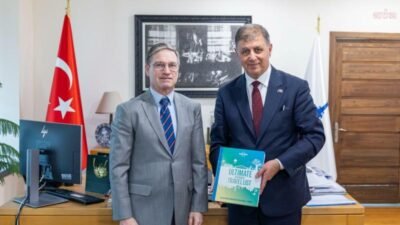 Avustralya’nın İstanbul Başkonsolosu Tony Huber ve eşi Kate Huber, İzmir