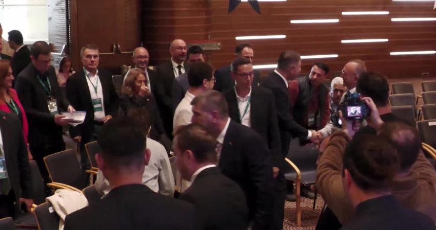 İzmir Büyükşehir Belediye Başkanı Tugay: Su artık bir varlık değil, geri kazanılması gereken bir değerdir İzmir Büyükşehir Belediye Başkanı ve Türkiye Sağlıklı Kentler Birliği Başkanı