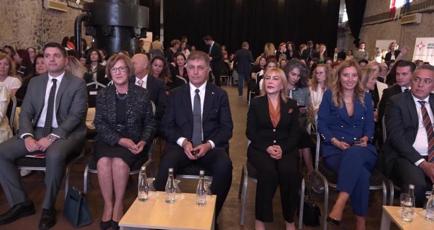İzmir Büyükşehir Belediye Başkanı Tugay’dan Kadın Girişimcilik Konseyi müjdesi “Girişimde Kadın Gücü Projesi” kapsamında Tarihi Havagazı Fabrikası’nda düzenlenen “İlham