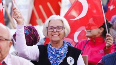 İzmir Büyükşehir Belediyesi, Cumhuriyet Bayramı’nın 102’nci yıl kutlamaları kapsamında bu