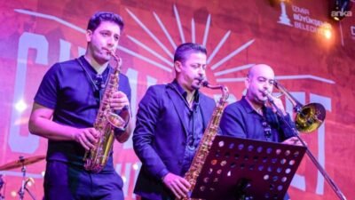 İzmir Büyükşehir Belediyesi tarafından Cumhuriyet Bayramı’nın 102’nci yılı kutlamaları kapsamında