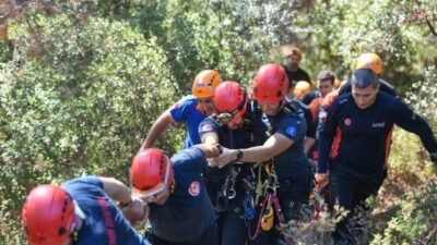 İzmir Büyükşehir Belediyesi İtfaiye Dairesi Başkanlığı ekipleri, Balçova Terapi Ormanları’nın