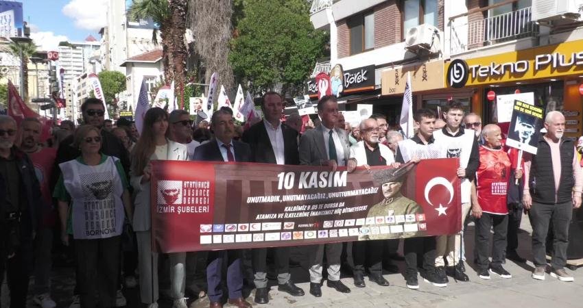 İzmir’de Atatürkçü Düşünce Derneği (ADD) öncülüğünde bir araya gelen sendikalar