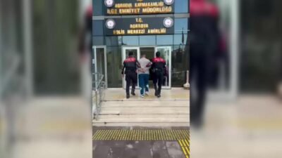 İzmir’de Asayiş Şube Müdürlüğü ekipleri, hakkında 21 yıl 4 ay