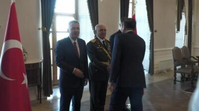 Cumhuriyet’in 102’nci yılı, İzmir’de düzenlenen törenlerle büyük bir coşkuyla kutlandı.