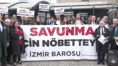 Türkiye’nin farklı illerinden gelen baro başkanları ve avukatlar, "Savunma Nöbeti"