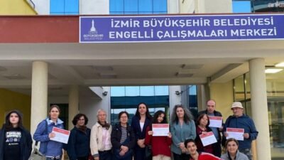 Singapur'dan gelen Art Terapist Siew Tin Ang, İzmir Büyükşehir Belediyesi