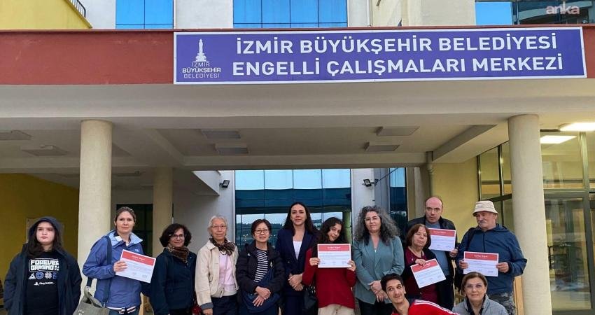 Singapur'dan gelen Art Terapist Siew Tin Ang, İzmir Büyükşehir Belediyesi