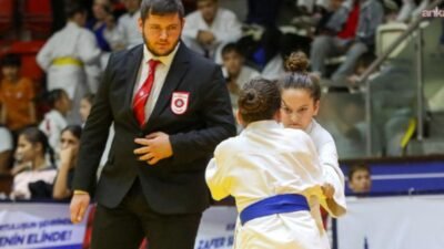 İzmir Büyükşehir Belediyesi tarafından 29 Ekim Cumhuriyet Bayramı için organize