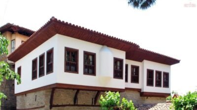 İzmir Büyükşehir Belediyesi’nin 2003 yılından bu yana düzenlediği Tarihe Saygı