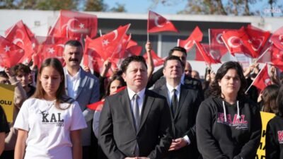Kadıköy Belediyesi'nin Cumhuriyet Bayramı kutlamaları kapsamında her yıl düzenlediği meşale