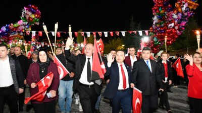 Kalecik’te 29 Ekim Cumhuriyet Bayramı, büyük bir coşku ve yoğun