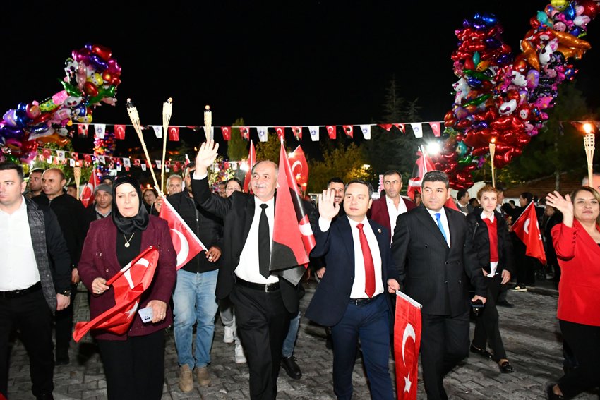 Kalecik’te 29 Ekim Cumhuriyet Bayramı, büyük bir coşku ve yoğun