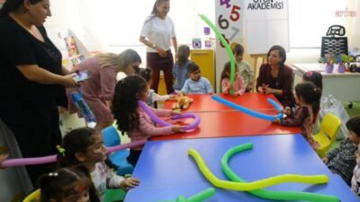 Karabağlar Belediyesi, çocuklara güvenli ve oyun temelli eğitim sunmak amacıyla