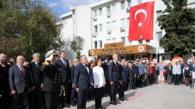 Karşıyaka Belediyesi’nin Cumhuriyet’in 102’nci yılı dolayısıyla düzenlediği kutlama etkinlikleri başladı.