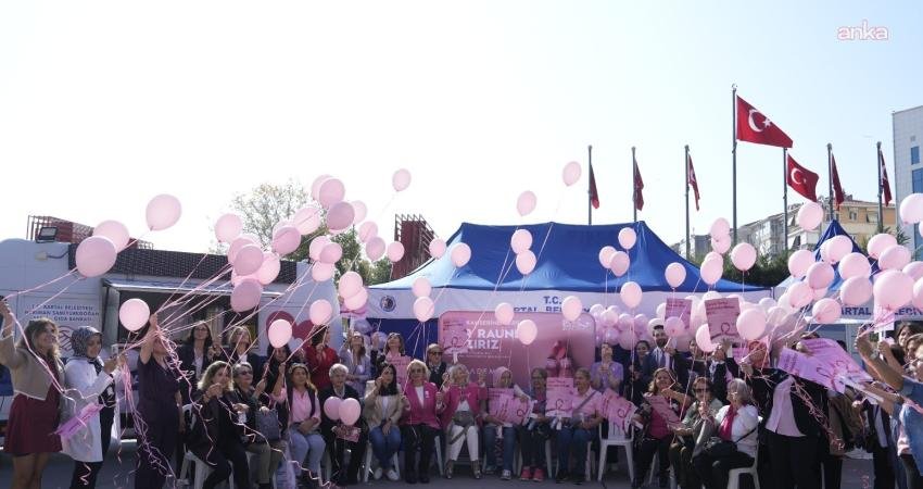 Kartal Belediyesi, ‘Meme Kanseri Farkındalık Ayı’ kapsamında düzenlediği etkinlikle erken
