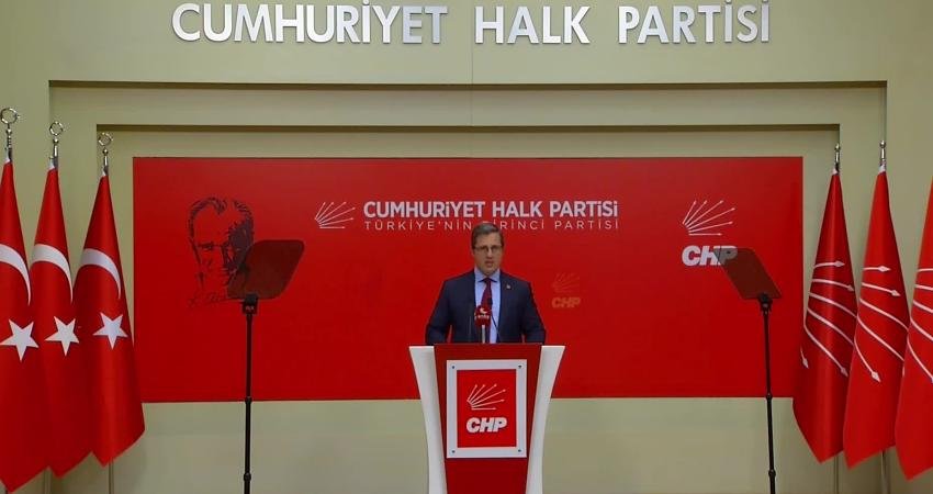 CHP Sözcüsü Deniz Yücel, "Kıbrıs ile ilişkilerimizi, ‘Yavru vatan’ diyerek