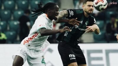 Süper Lig’in 10. haftasında Kocaelispor, konuk ettiği Alanyaspor’u 2-0 mağlup