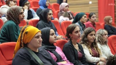 Konak Belediyesi’nin Mutlu Çocuklar Oyun Evleri’ne devam eden 3-5 yaş