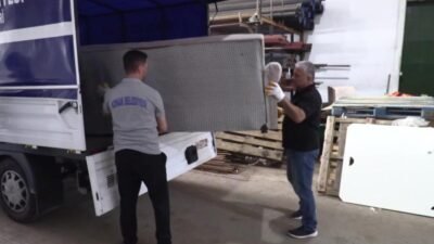 Konak Belediyesi’nin aracılığıyla yardımsever vatandaşların kullanılır durumdaki mobilya ve beyaz