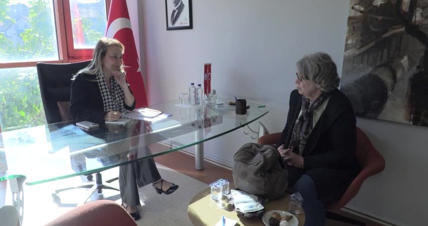 Konak’ta gelecek ortak akılla inşa ediliyor Konak Belediyesi, "Konak’ın Geleceğini Birlikte İnşa Ediyoruz" sloganıyla düzenlediği Komşu