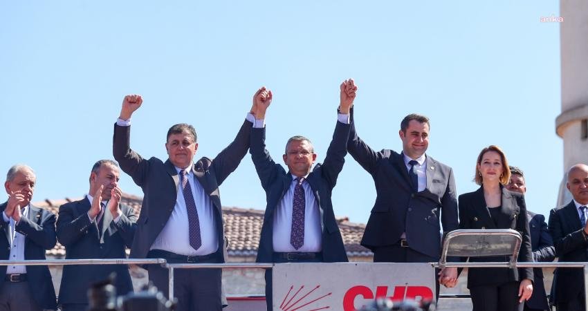 Kongreye saatler kala Çağatay Güç il başkanlığı adaylığını açıkladı CHP İzmir İl Kongresi’ne saatler kala, adaylık konusunda mutabakat sağlanamamışken