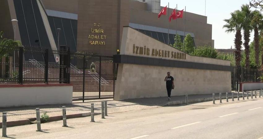 ‘Kooperatif davası’… Büyükşehir’in ‘kamu zararı oluşmamıştır’ yazısı mahkemeye sunuldu Kamuoyunda "kooperatif davası" olarak bilinen, İzmir Büyükşehir Belediyesi iştiraki İZBETON