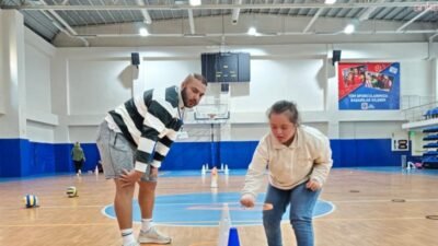 Maltepe Belediyesi Üreten Engelliler Merkezi'nde eğitim gören çocuklar, alanında uzman